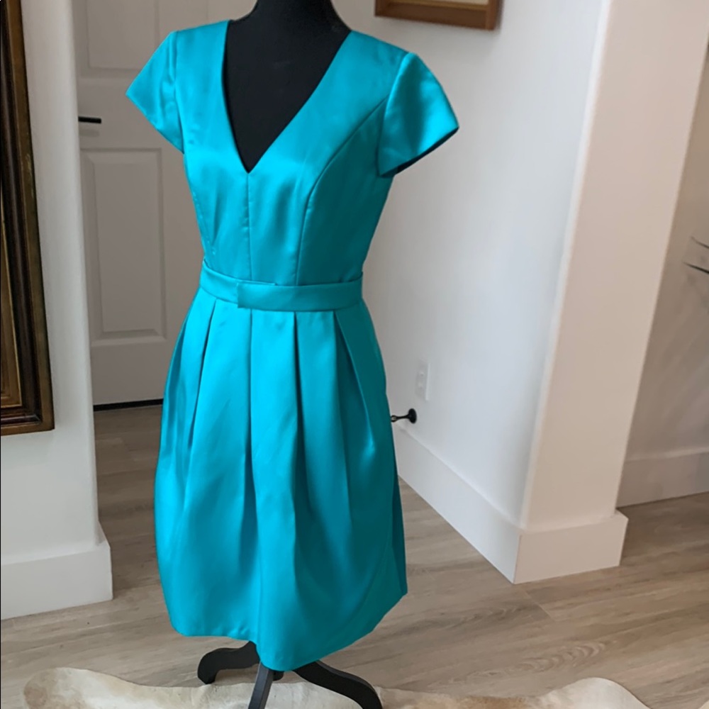 ALFRED SUNG Turquoise Satin V-Neck Cap Sleeve Midi Dress